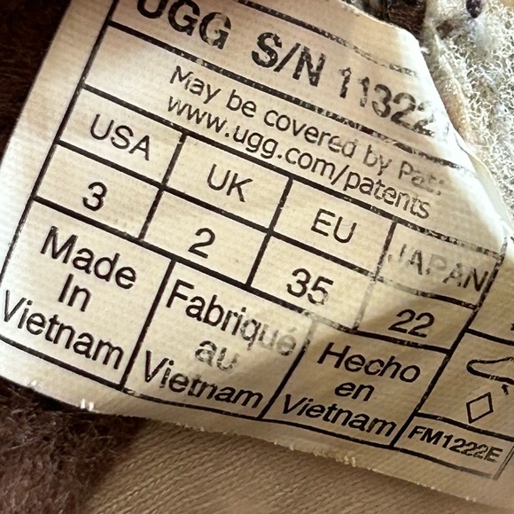 UGG Arren weather boots youth size 3 waterproof with faux fur lining - Picture 10 of 10